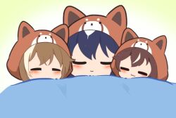 3girls :3 animal_ears blanket blue_hair blush brown_hair cheval_grand_(umamusume) chibi chibi_only closed_eyes closed_mouth commentary_request gomashio_(goma_feet) green_background horse_ears horse_girl multicolored_hair multiple_girls no_mouth red_panda_costume short_hair siblings sisters sleeping smile streaked_hair two-tone_hair umamusume under_covers v_sisters verxina_(umamusume) vivlos_(umamusume) white_hair white_streaks 