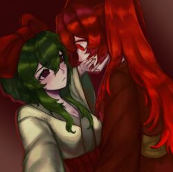  2girls :< absurdres blush bow covering_another's_mouth green_hair gumi hakama hakama_short_skirt hakama_skirt hatsune_miku highres japanese_clothes kimono long_hair long_sleeves looking_at_another multiple_girls obi oborozuka_akari oni_to_kitsune_no_hanashi red_bow red_eyes red_hair red_hakama red_kimono sash shishikusa_mai short_hair skirt styaklo tongue tongue_out twintails vocaloid yuri 