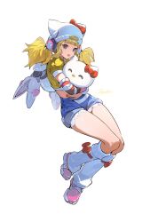  1girl animal_hug arm_warmers beanie blonde_hair blue_eyes commentary cosplay denim denim_shorts full_body hat headphones hello_kitty hello_kitty_(character) hello_kitty_(character)_(cosplay) highres jetpack juno_(overwatch) midriff_peek pink_shoes road_233 sanrio shirt shoes shorts signature socks solo striped_arm_warmers twintails untranslatable_commentary white_background white_hat white_socks yellow_shirt 