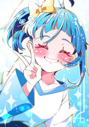  1girl absurdres artist_name blue_eyes blue_hair blue_shirt blue_theme blush bow casual commentary cut_bangs facing_viewer grin hair_bow highres hirogaru_sky!_precure light_particles long_sleeves medium_hair pixiv_logo pixiv_username potacure precure shirt side_ponytail signature single_sidelock smile solo sora_harewataru sparkle t-shirt twitter_username twitter_x_logo two-tone_shirt v white_shirt yellow_bow 