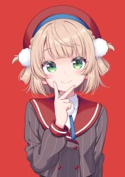  1girl absurdres beret black_jacket blonde_hair blue_ribbon closed_mouth commentary_request green_eyes hair_ornament hat highres indie_virtual_youtuber jacket light_blush looking_at_viewer neck_ribbon pom_pom_(clothes) pom_pom_hair_ornament red_background red_hat red_sailor_collar reimei_(r758120518) ribbon sailor_collar shigure_ui_(vtuber) shirt short_hair sidelocks simple_background smile solo striped_clothes striped_jacket two_side_up upper_body v vertical-striped_clothes vertical-striped_jacket virtual_youtuber white_shirt 