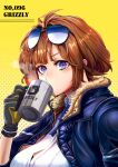  1girl blue_eyes blush brown_hair coffee_mug cup fur-trimmed_collar girls_frontline gloves grizzly_mkv_(girls&#039;_frontline) highres ichi_illust001 jacket looking_at_viewer mug open_clothes open_jacket portrait ribbon short_hair solo sunglasses violet_eyes 