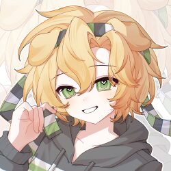  1boy androgynous animal_ears animification bishounen blonde_hair chinese_commentary commentary_request commission dog_boy dog_ears drawstring evbo green_eyes grin hair_between_eyes headband heart heart_in_eye highres hood hood_down hoodie jiedunkedewohaoshuanga kemonomimi_mode male_focus minecraft_youtube parkour_civilization portrait short_hair smile solo striped_clothes striped_hoodie symbol_in_eye zoom_layer 