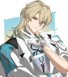  1boy aqua_shirt blonde_hair closed_mouth coat colored_tips gloves hair_between_eyes hand_up highres ifekusa long_hair looking_at_viewer luuk_herssen_(wuthering_waves) male_focus multicolored_hair red_eyes shirt simple_background smile solo v white_coat white_gloves wuthering_waves 