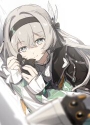  1girl absurdres black_dress black_hairband blue_eyes blurry blurry_foreground commentary dress firefly_(honkai:_star_rail) green_sleeves grey_hair hairband highres honkai:_star_rail honkai_(series) looking_at_viewer multicolored_eyes pink_eyes simple_background smile solo trailblazer_(baseball_raccoon)_(honkai:_star_rail) trailblazer_(honkai:_star_rail) trash_can two-tone_eyes upper_body vespark white_background 