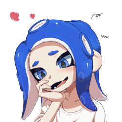  1girl blue_eyes collarbone commentary_request eyelashes fangs heart highres long_hair mizututigi octoling octoling_girl octoling_player_character open_mouth shirt simple_background smile solo splatoon_(series) squiggle t-shirt tentacle_hair thick_eyebrows upper_body wavy_mouth white_background white_shirt 