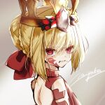  1girl artist_name blonde_hair bow crown fate/grand_order fate_(series) from_side gem grey_background hair_bun highres looking_at_viewer miyaka_(58305841) nero_claudius_(fate) queen_draco_(fate) red_bow red_eyes red_gemstone red_ribbon ribbon signature simple_background solo upper_body 