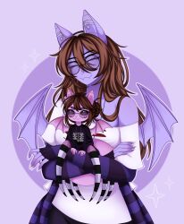  1girl absurdres animal_ears arachne arthropod_girl bat_ears biiahwolf brown_hair chat_(dante_will) colored_sclera colored_skin cosplay dante_will dante_will_(gamer) dante_will_(spider) extra_eyes fingernails gloves hair_bun headphones_for_animal_ears highres holding indie_virtual_youtuber jewelry long_hair monster_girl necklace portuguese_commentary purple_skin red_sclera round_eyewear second-party_source shirt spider_girl striped_clothes striped_gloves taur virtual_youtuber wings 