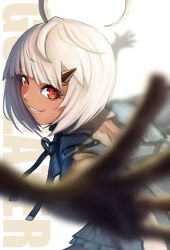  1girl absurdres ahoge aragami blunt_bangs blurry blurry_foreground bob_cut bright_pupils copyright_name dark-skinned_female dark_skin from_side god_eater god_eater_3 highres horns huge_ahoge looking_at_viewer null_oekaki open_hands outstretched_arms parted_lips petite phym_(god_eater) reaching reaching_towards_viewer red_eyes short_hair simple_background single_horn smile solo upper_body white_hair white_pupils 