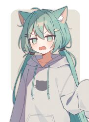  1girl animal_ear_fluff animal_ears blush border cat_ears cat_girl collarbone commentary_request double-parted_bangs drawstring fang fish_hair_ornament green_eyes green_hair grey_background grey_outline hair_between_eyes hair_intakes hair_ornament hand_up hatsune_miku highres hood hood_down hoodie kemonomimi_mode long_hair long_sleeves looking_at_viewer low_twintails meroharome open_mouth outline outside_border sidelocks simple_background sleeves_past_fingers sleeves_past_wrists solo twintails upper_body very_long_hair vocaloid white_border white_hoodie 
