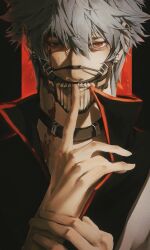  1boy black_choker blood blood_on_clothes blood_on_face choker commentary gintama highres japanese_clothes jewelry jshan56 kimono male_focus messy_hair muzzle_(mask) necklace open_clothes open_kimono red_eyes sakata_gintoki solo spiky_hair untranslatable_commentary white_kimono 