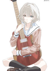  1girl absurdres bang_dream! bang_dream!_it's_mygo!!!!! black_socks blue_eyes brown_shirt closed_mouth commentary electric_guitar grey_hair guitar hair_between_eyes hanasakigawa_school_uniform heterochromia highres hugging_object instrument kaname_raana long_sleeves no.0_fish sailor_collar school_uniform serafuku shirt short_hair socks solo untranslatable_commentary white_sailor_collar yellow_eyes 
