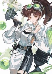 1girl absurdres an-an_lee black_gloves chinese_commentary clenched_hand clothing_cutout commentary_request cowboy_shot dress fingerless_gloves gloves goggles goggles_on_head green-tinted_eyewear hands_up highres holding holding_weapon long_sleeves medium_hair ponytail puffy_long_sleeves puffy_sleeves qixianweijin reverse:1999 single_glove smile solo tinted_eyewear weapon white_background white_dress yellow_eyes 