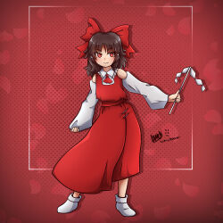  1girl absurdres ascot bilingual_commentary bow brown_hair closed_mouth commentary detached_sleeves embodiment_of_scarlet_devil english_commentary full_body gohei hair_tubes hakurei_reimu highres holding holding_gohei kamen_art123 long_hair mixed-language_commentary official_alternate_costume red_ascot red_background red_bow red_eyes red_skirt skirt skirt_set smile solo touhou 