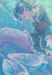  1girl blue_eyes blue_hair fins fish_tail head_fins highres japanese_clothes kimono looking_down mermaid monster_girl mozu_(tamakonnyaku) short_hair solo tail touhou underwater wakasagihime water 