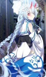  1girl absurdly_long_hair absurdres back_bow bare_shoulders black_bow black_bridal_gauntlets blue_archive blue_hair blue_halo blurry blurry_background blush bow braid bridal_gauntlets bright_pupils chise_(blue_archive) closed_mouth commentary_request detached_sleeves eyes_visible_through_hair floating_hair flower from_behind full_body hair_between_eyes hair_flower hair_ornament halo hand_up highres horns japanese_clothes kimono long_hair long_sleeves looking_at_viewer looking_back low_twintails momokokuma oni photo_background profile red_eyes red_horns sailor_collar school_uniform serafuku skin-covered_horns skirt solo standing tareme twin_braids twintails very_long_hair white_flower white_kimono white_pupils white_sailor_collar white_skirt wide_sleeves 