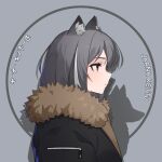  1girl absurdres animal_ear_fluff animal_ears black_jacket closed_mouth expressionless from_side fur-trimmed_jacket fur_trim grey_background grey_hair highres jacket kasasasagi multicolored_hair original profile short_hair solo streaked_hair two-tone_hair upper_body violet_eyes white_hair wolf wolf_ears 