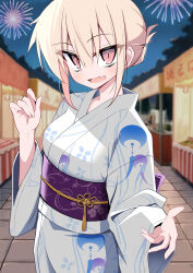  1girl absurdres blonde_hair commentary_request fang fireworks food_stand highres japanese_clothes jiseki_rena kimono looking_at_viewer market_stall original purple_sash red_eyes rena_(jiseki_rena) sash short_hair skin_fang solo standing summer_festival tsurime white_kimono yukata 