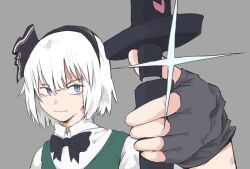  1girl a_mtmk black_bow black_bowtie black_gloves black_hairband blue_eyes bow bowtie commentary_request fingerless_gloves gloves grey_background hairband holding holding_sword holding_weapon konpaku_youmu looking_at_viewer short_hair simple_background solo sword touhou upper_body weapon white_hair 