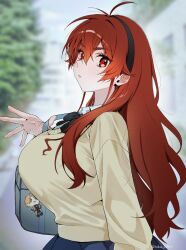  alternate_costume bag black_bow black_bowtie black_hairband blurry blurry_background bow bowtie breasts character_charm charm_(object) closed_mouth commentary_request contemporary eris_greyrat grey_sweater hair_between_eyes hairband highres huge_breasts long_hair long_sleeves looking_at_viewer mushoku_tensei nolma_jobless outdoors red_eyes red_hair shoulder_bag strap_pull sweater twitter_username upper_body waving 