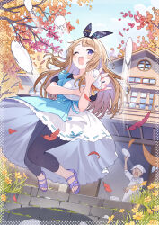  1boy 1girl :d ;d alice's_adventures_in_wonderland alice_(alice_in_wonderland) animal apron aqua_apron autumn_leaves black_hairband black_leggings black_ribbon black_shirt blonde_hair blue_sky blush bow_hairband building clouds cloudy_sky colored_inner_hair commentary_request cup day dutch_angle falling_leaves floating_clothes flower frilled_apron frills from_below full_body hair_ribbon hairband headscarf highres holding holding_animal jumping leaf leggings long_hair looking_at_viewer looking_down midair motion_blur mug multicolored_hair one_eye_closed open_mouth outdoors partial_commentary pig plate purple_hair purple_sandals raised_eyebrows ribbon sandals shirt short_sleeves skirt sky smile stairs swaddled swept_bangs three-quarter_sleeves throwing tree violet_eyes wakuseiy white_apron white_headscarf white_shirt white_skirt yellow_flower 