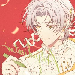  1boy bow brown_eyes closed_mouth grey_hair highres holding holding_pen jiukuzi18797 male_focus parted_bangs pen ponytail red_background shirt smile solo tears_of_themis vyn_richter_(tears_of_themis) white_bow white_shirt 