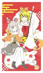 1girl :d animal_ears basket bishamonten's_pagoda bishamonten's_spear black_boots black_dress black_streaks blonde_hair boots border capelet chinese_commentary commentary dress egasumi grey_hair hagoita hane_(hanetsuki) holding holding_paddle long_sleeves mouse_(animal) mouse_ears mouse_tail mozukuzu_(manukedori) multicolored_hair nazrin o-ring one_eye_closed orange_capelet paddle polearm red_background red_dress red_eyes short_hair sitting smile solo spear streaked_hair tail toramaru_shou touhou untranslatable_commentary weapon white_border wide_sleeves yellow_eyes 