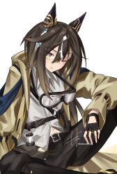 1girl absurdres animal_ears arm_on_knee belt black_belt black_boots black_gloves black_pants boots bright_pupils brown_hair coat collared_shirt commentary ear_covers eyes_visible_through_hair feather_hair_ornament feathers fingerless_gloves gloves goggles goggles_around_neck hair_between_eyes hair_ornament highres horse_ears horse_girl knees_up long_hair looking_at_viewer matyanatto multicolored_hair navel navel_peek one_eye_closed open_clothes open_coat pants partially_unbuttoned shirt signature simple_background sitting smile solo stay_gold_(sunlit_outsider)_(umamusume) stay_gold_(umamusume) streaked_hair umamusume white_background white_pupils white_shirt white_streaks yellow_coat yellow_eyes 