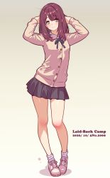  1girl ankle_socks arms_behind_head arms_up black_skirt blue_eyes blue_ribbon brown_cardigan brown_hair cardigan closed_mouth collared_shirt commentary_request copyright_name dated dress_shirt full_body green_eyes grey_background grey_shoes highres jagi_(jagi_souken) light_blush long_hair long_sleeves looking_at_viewer loose_hair_strand miniskirt multicolored_eyes neck_ribbon pleated_skirt ribbon school_uniform shirt shoes side_part simple_background skirt smile socks solo standing toki_ayano two-tone_eyes white_shirt white_socks yurucamp 