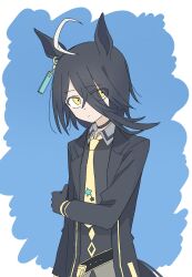  1girl :< ahoge animal_ears belt black_belt black_choker black_coat black_vest choker coat commentary_request crossed_bangs ear_ornament ear_tag earrings eyes_visible_through_hair genderswap genderswap_(ftm) grey_shirt hair_between_eyes hand_on_own_arm hem_peeking_out highres horse_ears horse_girl jewelry long_bangs long_hair_between_eyes long_sleeves manhattan_cafe_(creeping_shadow)_(umamusume) manhattan_cafe_(umamusume) medium_hair multicolored_hair necktie shirt single_earring solo umamusume vest white_hair yayamadai yellow_eyes yellow_necktie 