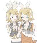  &gt;_&lt; 0211nami 2girls apron bowl hair_ribbon holding holding_bowl holding_spatula kagamine_rin knees_out_of_frame mixing_bowl multiple_girls multiple_hairpins multiple_insertions navel open_mouth orange_apron ribbon simple_background spatula tasting translation_request treble_clef upper_body vocaloid white_background 