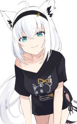 1girl absurdres ahoge animal_ear_fluff animal_ear_piercing animal_ears aqua_eyes black_hairband black_shirt black_t-shirt breasts closed_mouth collarbone commentary fox_ears fox_girl hair_between_eyes hairband highres hololive long_hair looking_at_viewer medium_breasts monkey_ears monkey_girl shirakami_fubuki shirt short_sleeves simple_background smile solo t-shirt torimuraa white_background white_hair