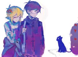  2boys ^_^ alternate_costume animal antenna_hair bag basil_(faraway)_(omori) basil_(omori) black_cat black_eyes black_hair black_jacket black_overalls black_scarf blonde_hair bright_pupils bush cat chinese_commentary closed_eyes closed_mouth clothes_around_waist collared_shirt commentary_request double-parted_bangs expressionless eyepatch facing_animal flower grey_bag hair_behind_ear hair_between_eyes hair_flower hair_ornament hand_up holding holding_bag jacket jacket_around_waist long_sleeves looking_at_animal male_focus medical_eyepatch multiple_boys omori one_eye_covered outdoors overalls puffy_long_sleeves puffy_sleeves red_flower scarf school_bag shirt short_hair shoulder_bag sidelocks simple_background sunny_(omori) tareme upper_body very_short_hair waving white_background white_pupils white_shirt yoyoseafish 