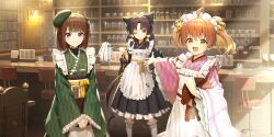  3girls alternate_costume alternate_headwear apron artist_request bar_(place) bar_stool bell beret black_bow black_kimono book bookshelf bottle bow brown_hair commentary counter cup drinking_glass duster frilled_hair_tubes frilled_sleeves frills game_cg green_hat green_kimono hair_bell hair_bow hair_ornament hair_tubes hakurei_reimu hat highres holding holding_duster japanese_clothes jingle_bell kimono long_hair long_sleeves looking_at_viewer maid maid_headdress motoori_kosuzu multiple_girls nishida_satono official_art one_eye_closed open_mouth orange_eyes orange_hair pink_eyes pink_kimono red_eyes smile socks sparkle stool teacup third-party_source touhou touhou_lostword translation_request two_side_up wa_maid white_apron white_socks wide_sleeves wine_bottle wine_glass 