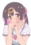 1girl bare_arms black_hair brown_eyes commentary dot_nose hair_ornament hairclip hatafuta highres interlocked_fingers light_blush looking_at_viewer multicolored_hair onii-chan_wa_oshimai! own_hands_together oyama_mihari purple_hair shirt short_sleeves simple_background solo two-tone_hair upper_body white_background white_shirt 
