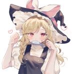  1girl black_headwear black_vest blonde_hair bow braid commentary_request fish hands_up hat hat_bow heart highres kirisame_marisa long_hair looking_at_viewer mouth_hold paw_pose pink_eyes puffy_short_sleeves puffy_sleeves shirt short_sleeves simple_background single_braid smile solo sorani_(kaeru0768) touhou turtleneck unfinished_dream_of_all_living_ghost upper_body vest white_background white_bow white_shirt witch_hat 