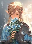  1boy blue_flower bouquet champion&#039;s_tunic_(zelda) closed_eyes fingerless_gloves flower gloves holding holding_bouquet light_brown_hair link medium_hair mina_(o414) pointy_ears sidelocks silent_princess single_shoulder_pad solo the_legend_of_zelda the_legend_of_zelda:_tears_of_the_kingdom 