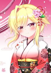  1girl absurdres alternate_costume black_sash blonde_hair blush closed_mouth commentary_request floral_print floral_print_kimono floral_print_sash flower hair_flower hair_ornament highres japanese_clothes kanzashi kimono kin-iro_loveriche leaf_hair_ornament long_sleeves looking_at_viewer medium_hair nengajou new_year pink_background pink_flower print_kimono print_sash red_eyes red_kimono rose_print sash signature simple_background single_hair_intake smile solo souma_ria split_mouth swept_bangs tamamo_(1_tamamo) two-tone_kimono upper_body white_kimono wide_sleeves 