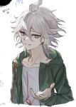  1boy brown_eyes cropped_torso danganronpa_(series) danganronpa_2:_goodbye_despair green_jacket grey_hair grin hand_up highres hood hood_down hooded_jacket jacket komaeda_nagito long_sleeves male_focus messy_hair open_clothes open_jacket print_shirt shirt simple_background smile solo teeth white_background zaso 