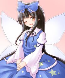  1girl ;d black_ribbon blue_bow blue_dress blue_ribbon blunt_bangs blush bow brown_eyes brown_hair commentary_request dress fairy_wings frilled_bow frills gradient_background hair_bow hands_on_lap highres juliet_sleeves long_hair long_sleeves looking_at_viewer neck_ribbon one_eye_closed open_mouth oshiaki outline pink_background puffy_sleeves ribbon sidelocks simple_background sitting smile solo star_sapphire touhou v_arms very_long_hair white_outline wide_sleeves wings 