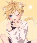  1boy animal_ears artist_name black_shorts blue_eyes cat_boy cat_ears cat_tail commentary_request extra_ears fang fingernails hand_up hinata_mizuiro kagamine_len long_sleeves looking_at_viewer male_focus one_eye_closed open_mouth shirt short_hair shorts skin_fang solo tail vocaloid white_shirt yawning yellow_background 