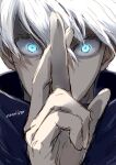  1boy blue_eyes commentary_request covered_mouth gojou_satoru hand_up jujutsu_kaisen looking_at_viewer male_focus nori20170709 short_hair simple_background solo twitter_username white_background white_hair 