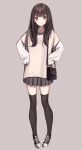  1girl bag black_hair black_skirt black_thighhighs blue_eyes blush closed_mouth full_body grey_background highres huyunora long_hair long_sleeves looking_at_viewer original pleated_skirt shoes simple_background skirt sleeves_past_wrists sneakers solo standing thigh-highs 