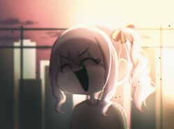  1other ^_^ akiyama_mizuki androgynous blinding_light bloom cityscape closed_eyes commentary fence giratamaai highres keikyoku_no_machi_wa_doko_e_(project_sekai) laughing light_particles long_hair pink_hair project_sekai scene_reference shirt side_ponytail sidelocks t-shirt upper_body yellow_shirt 