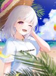  1girl beach brown_headwear grey_hair gyuentec hat highres long_hair nijisanji one_eye_closed open_mouth palm_tree shiina_yuika shirt short_sleeves smile solo straw_hat t-shirt tree violet_eyes virtual_youtuber white_shirt 