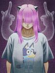  1girl black_background blue_shirt bluey bluey_(bluey) bombsahoy character_print closed_mouth double_middle_finger elfen_lied grey_background highres horns long_hair looking_at_viewer lucy_(elfen_lied) middle_finger orange_eyes pale_skin pink_hair serious shirt solo static t-shirt upper_body vectors 