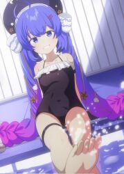  1girl ahoge alternate_costume animal_hat armlet asymmetrical_legwear bare_shoulders barefoot black_one-piece_swimsuit blue_eyes blue_hair blunt_bangs braid chaakusu commentary_request covered_navel dutch_angle eel_hat frilled_one-piece_swimsuit frills gradient_hair grin hair_between_eyes hair_ornament hairclip hat hat_ribbon highres jewelry large_hat long_hair looking_at_viewer low-braided_long_hair low-tied_long_hair multicolored_hair one-piece_swimsuit otomachi_una otomachi_una_(talkex) pool poolside purple_hair ribbon scallop seashell shell sitting smile soaking_feet soles solo splatter starfish swimsuit talkex thighlet very_long_hair voiceroid water 