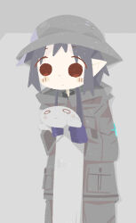  1girl black_hair blue_gloves brodie_helmet chito_(shoujo_shuumatsu_ryokou) closed_mouth combat_helmet gloves grey_background helmet highres holding long_sleeves naaga_sonomono nuko_(shoujo_shuumatsu_ryokou) pointy_ears shoujo_shuumatsu_ryokou solo standing tareme upper_body 