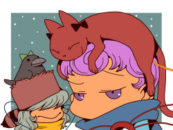 2girls animal_on_head bird bird_on_head blue_background blue_scarf cat cat_on_head closed_mouth commentary_request coonskin_cap crow grey_hair hair_over_eyes kaenbyou_rin kaenbyou_rin_(cat) komeiji_koishi komeiji_satori long_bangs multiple_girls no_mouth on_head onikobe_rin purple_hair red_cat reiuji_utsuho reiuji_utsuho_(bird) scarf short_bangs short_hair smile snowing third_eye touhou upper_body very_short_hair violet_eyes white_background yellow_scarf 