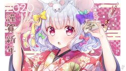  1girl 2020 :o animal_ears arrow_(projectile) blush border bow chinese_zodiac commentary_request floral_print floral_print_kimono green_bow grey_hair hair_bow hamaya hands_up highres japanese_clothes kimono long_sleeves looking_at_viewer miyahana_yu_(artist) mouse_(animal) mouse_ears mouse_girl new_year open_mouth original outside_border portrait print_kimono purple_bow red_background red_bow red_eyes red_kimono short_hair signature solo white_border wide_sleeves year_of_the_rat yellow_bow 
